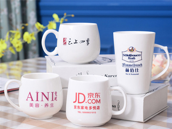 廣告杯彩印機(jī)-廣告杯印刷機(jī)(圖1) 廣告杯彩印機(jī)-廣告杯印刷機(jī)(圖1)